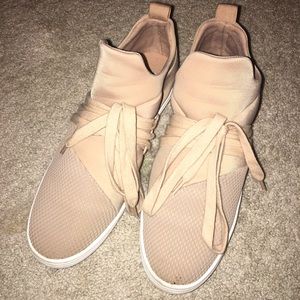 Steve Madden Lancer shoe